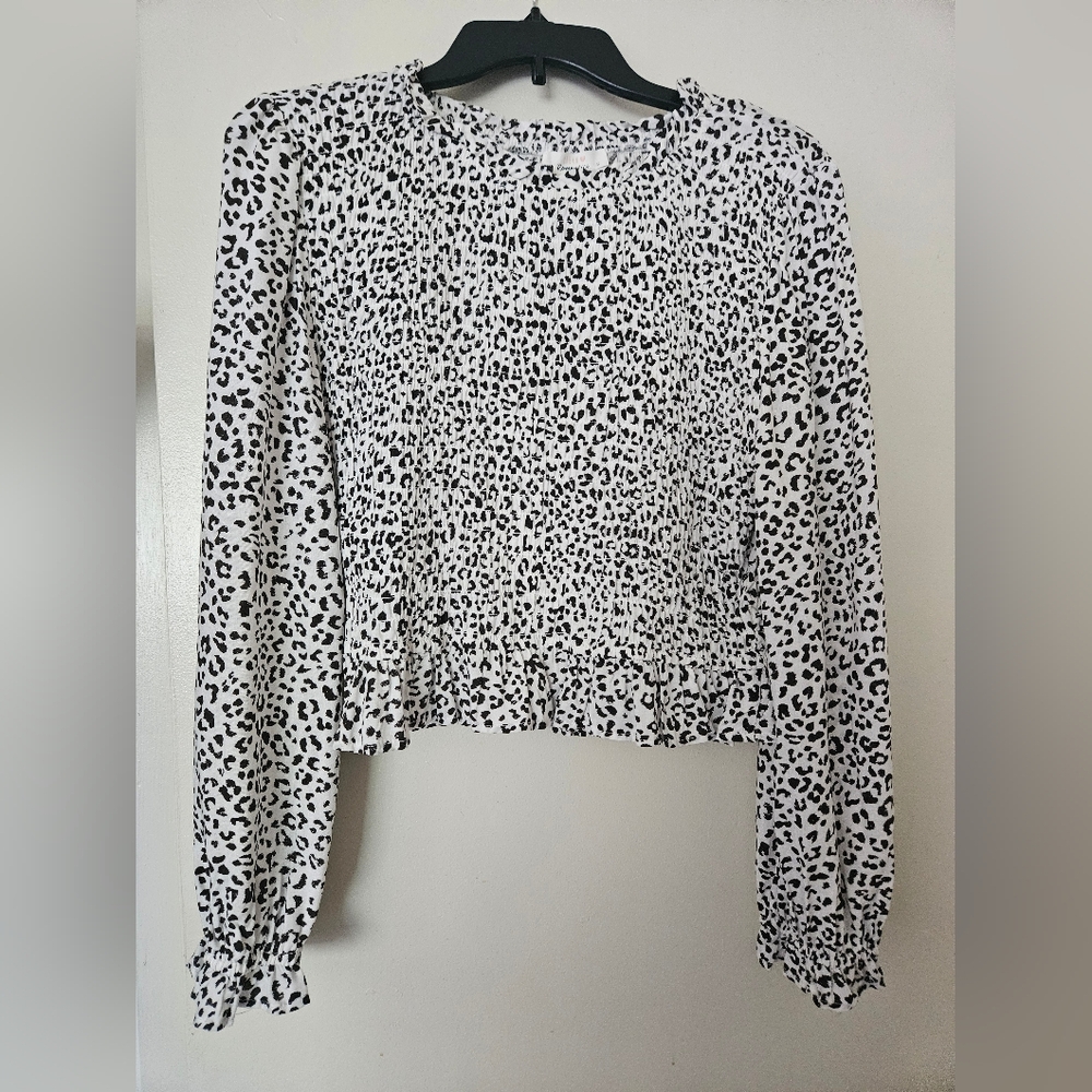 White&black blouse